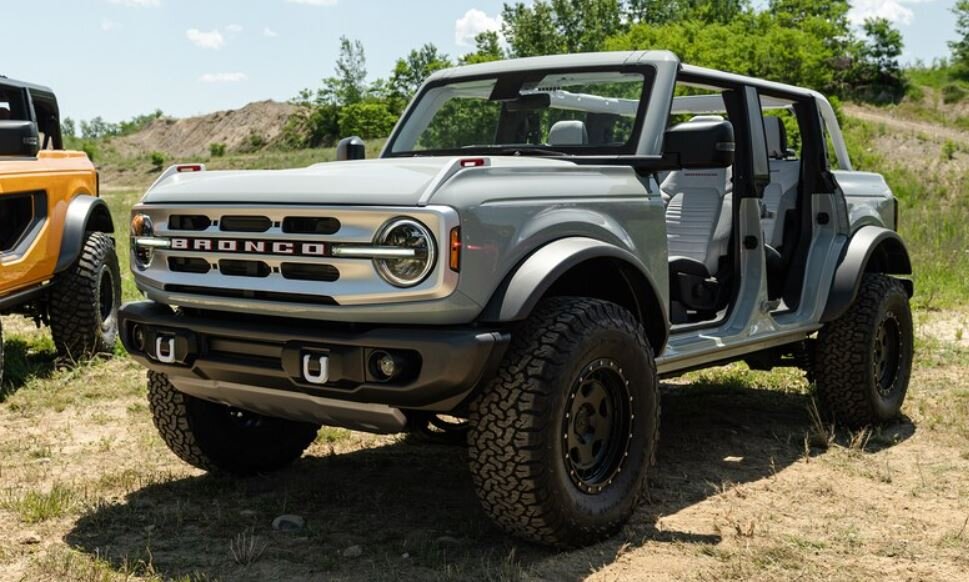 Ford Bronco Jeep Wrangler