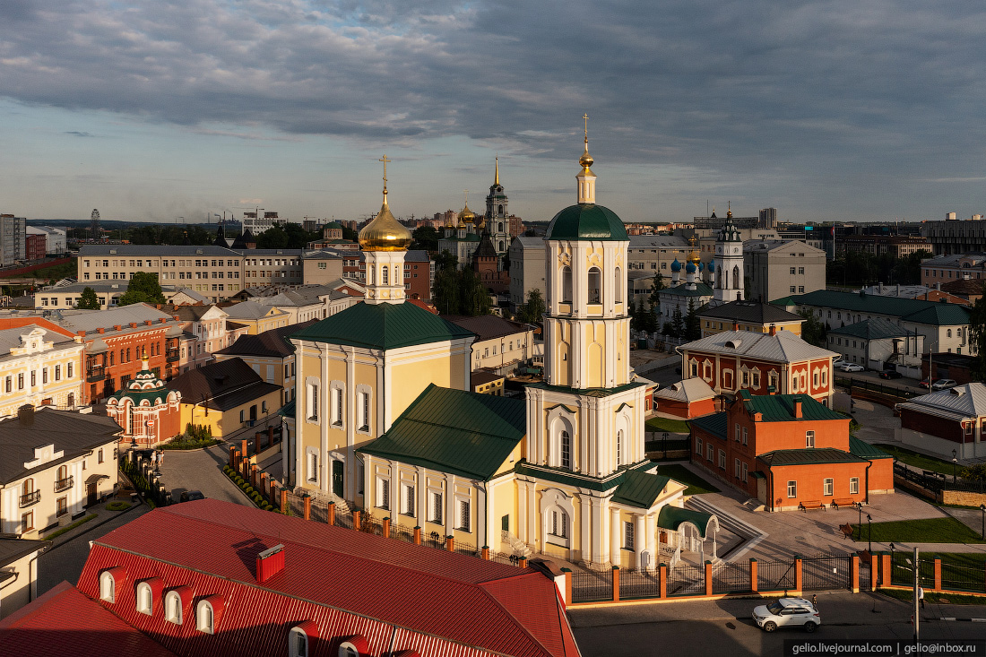 Маленький город в тульской. Тула исторический центр. Исторический центр города Тулы. Тула крепость. Архитектура в Тульской крепости.