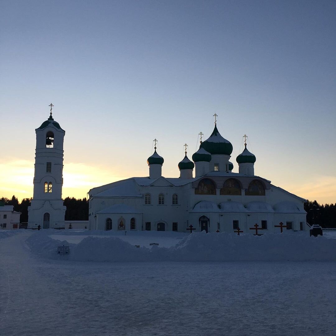 Александро Свирский монастырь песнопения