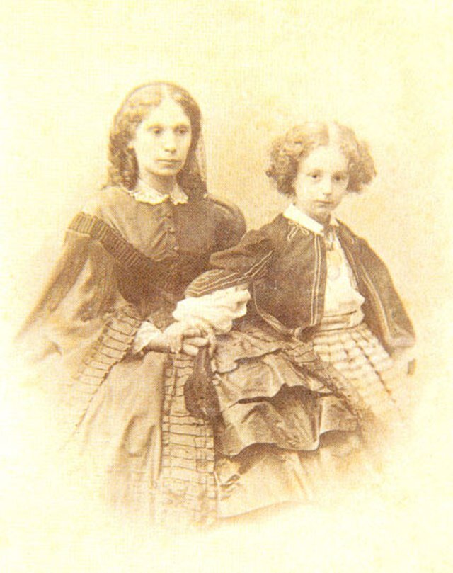 Денисьева с дочерью Еленой, 1863, Wikimedia Commons