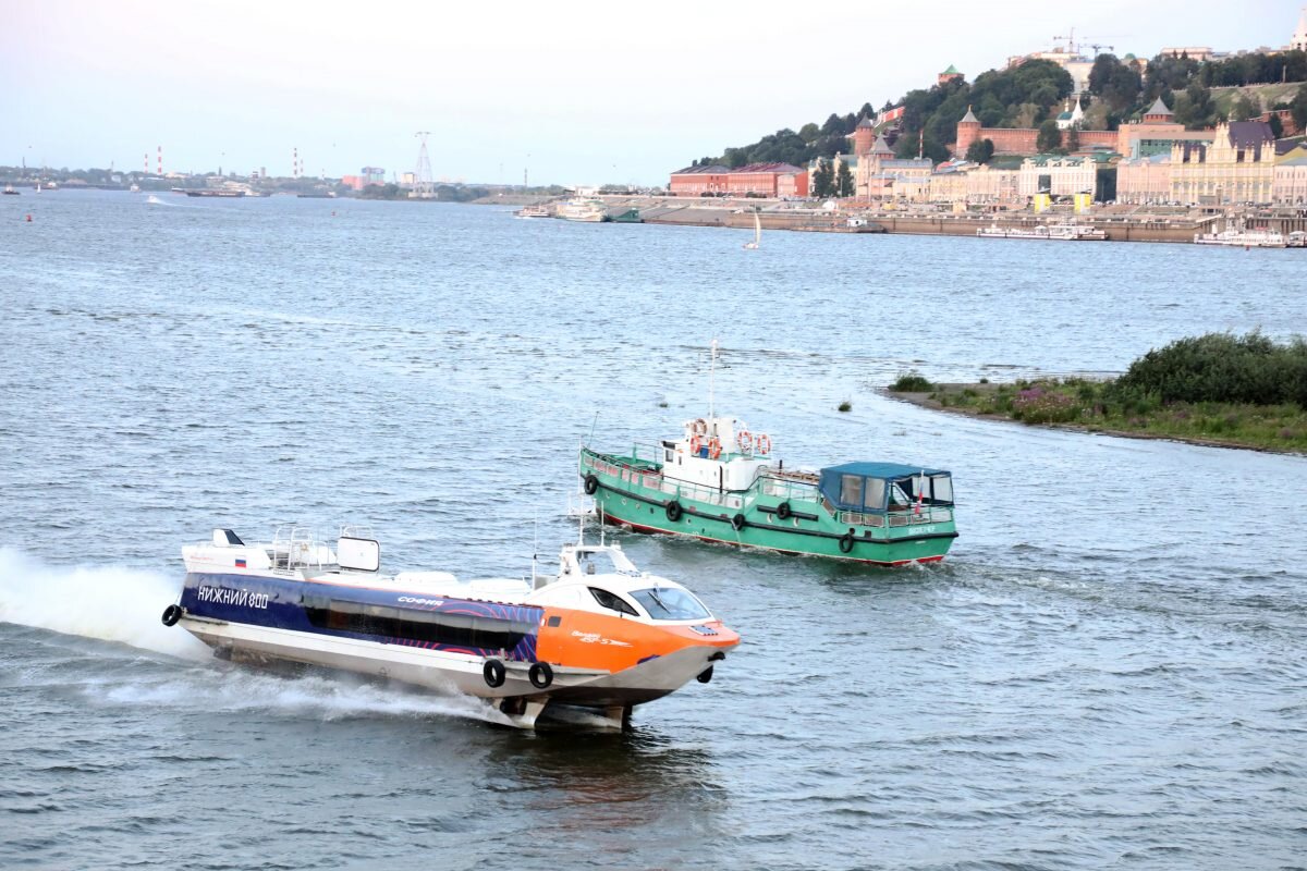    Туристы нередко выбирают круизные туры по Волге с посещением Нижнего Новгорода, Городца, Чкаловска и Макарьева Арина Полтанова