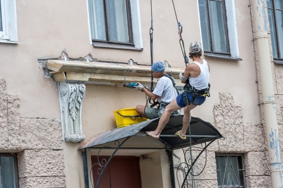     Из областного бюджета выделят 14,4 миллиона рублей на проект реконструкции Атаманского дворца в Новочеркасске. Михаил ФРОЛОВ