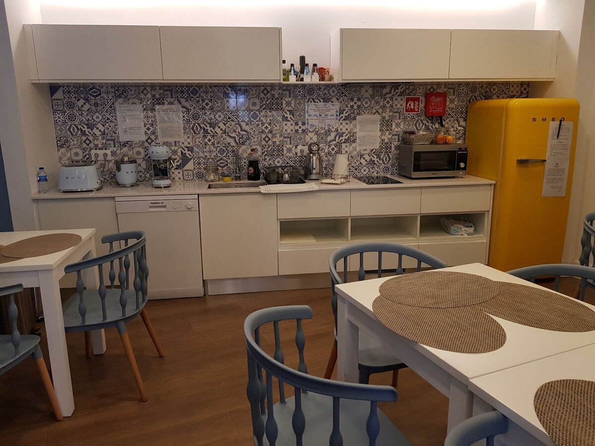 Хостел "Zigzag", г. Прая-да-Витория, о.Терсейра, Азоры, Португалия.