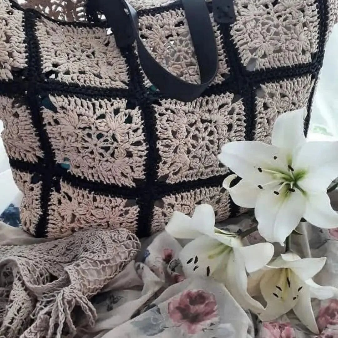 Соблюдайте  рекомендации по уходу и хранению. И Ваша любимая вещь ,прослужит долго💕