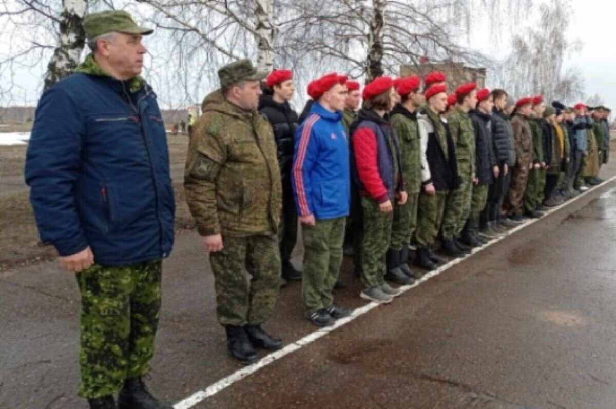    Пока речь идёт о военных сборах для юношей. Будут ли участвовать в занятиях по военной подготовке девушки, сейчас решается.