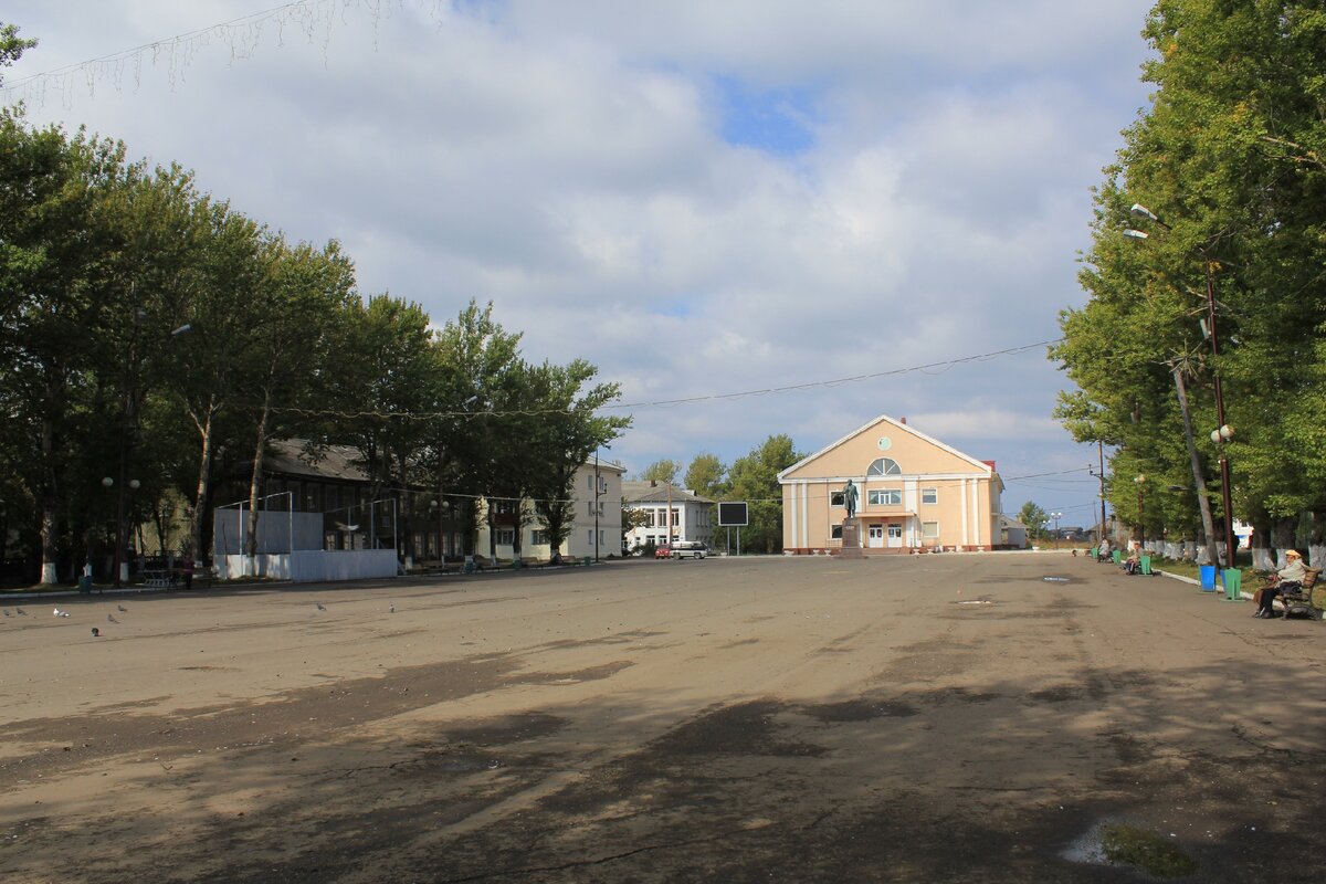Площадь имени 15 мая в Александровске-Сахалинском