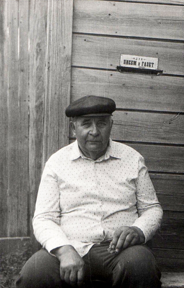 Житель села Елховка, участник ансамбля