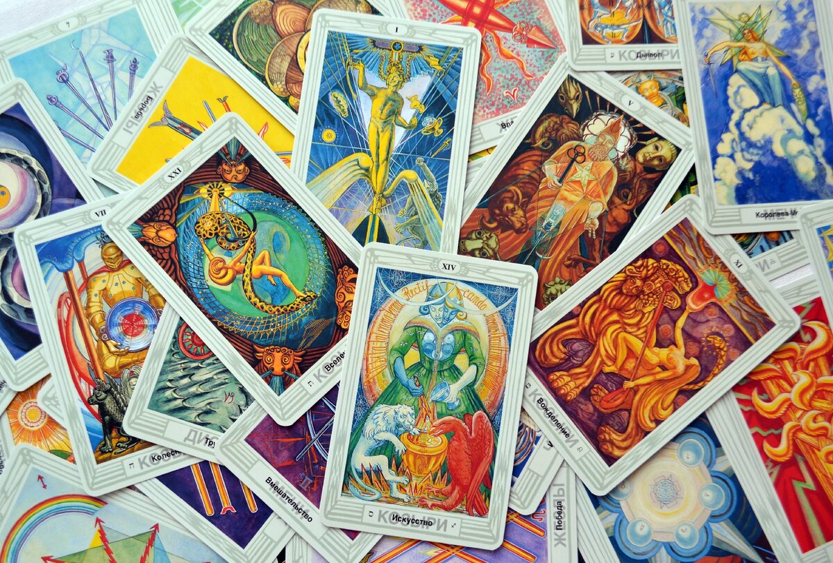 Приветствую! Меня зовут Марго, если хотите получить индивидуальный расклад, пишите: margari-taro@yandex.ru 