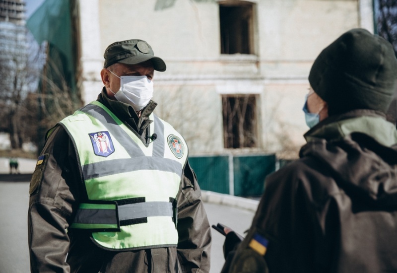 Нацгвардия и полиция Украины призвана защищать честь и достоинство граждан, а  не выполнять карательные функции. Фото взято из ресурсов Рамблер- картинки.
