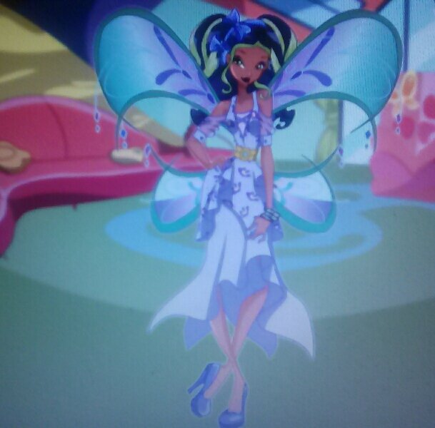 Стоит только немного приблизиться к цели, как она отдаляется. Подумайте, почему так происходит? Возможно, вы сами просто ещё не готовы к тому, чтобы ваша цель осуществилась?