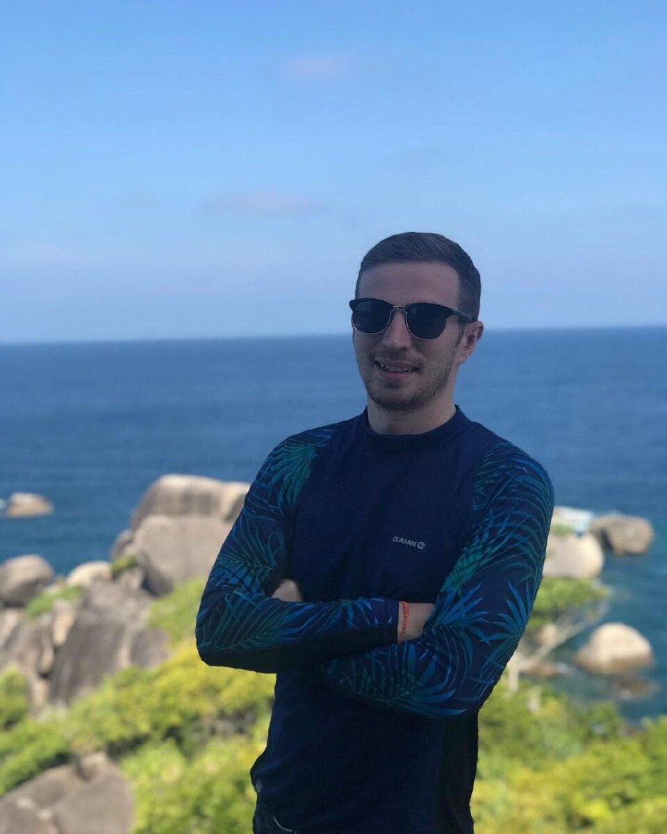 Максим Мернес - состояние, биография, личная жизнь