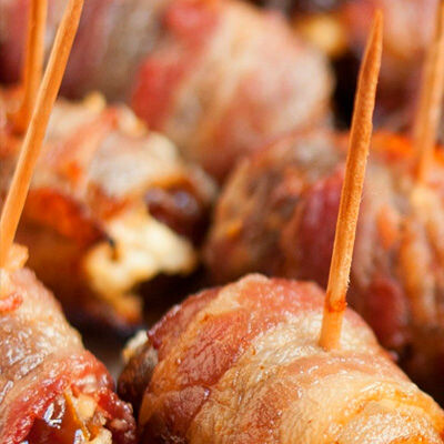 Финики и бекон.