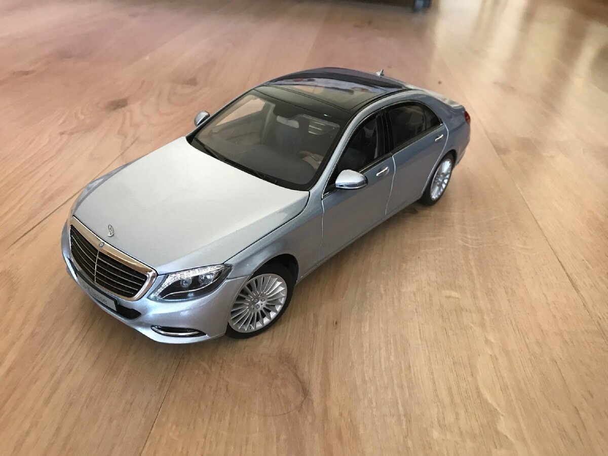 Модель 1:18 Mercedes-Benz W222