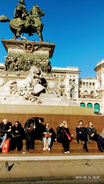 Понимаю: * Наши в булочную на такси не ездят*... А мы вот летаем справить Днюху на 3-4 дня в другие страны! Рассказать как?