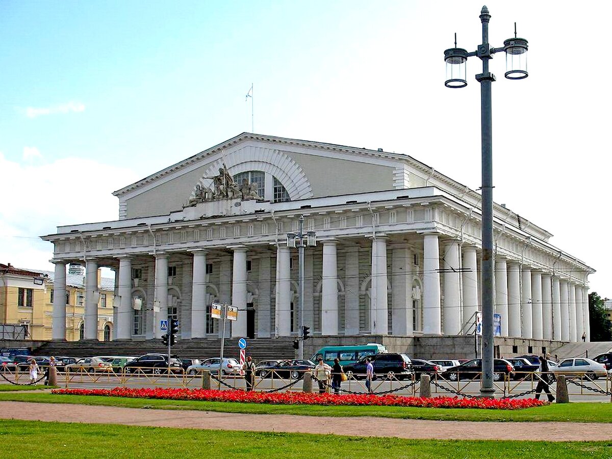 Здание биржи фото Маршрут пешей прогулки по Петербургу: Три главные площади Я ЛЮБЛЮ ЭТОТ ГОРОД Дзе