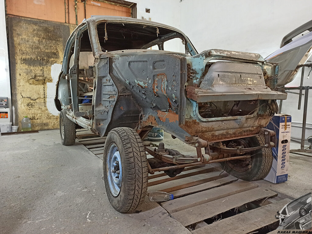 Донорский кузов «Москвича-410» с мостами