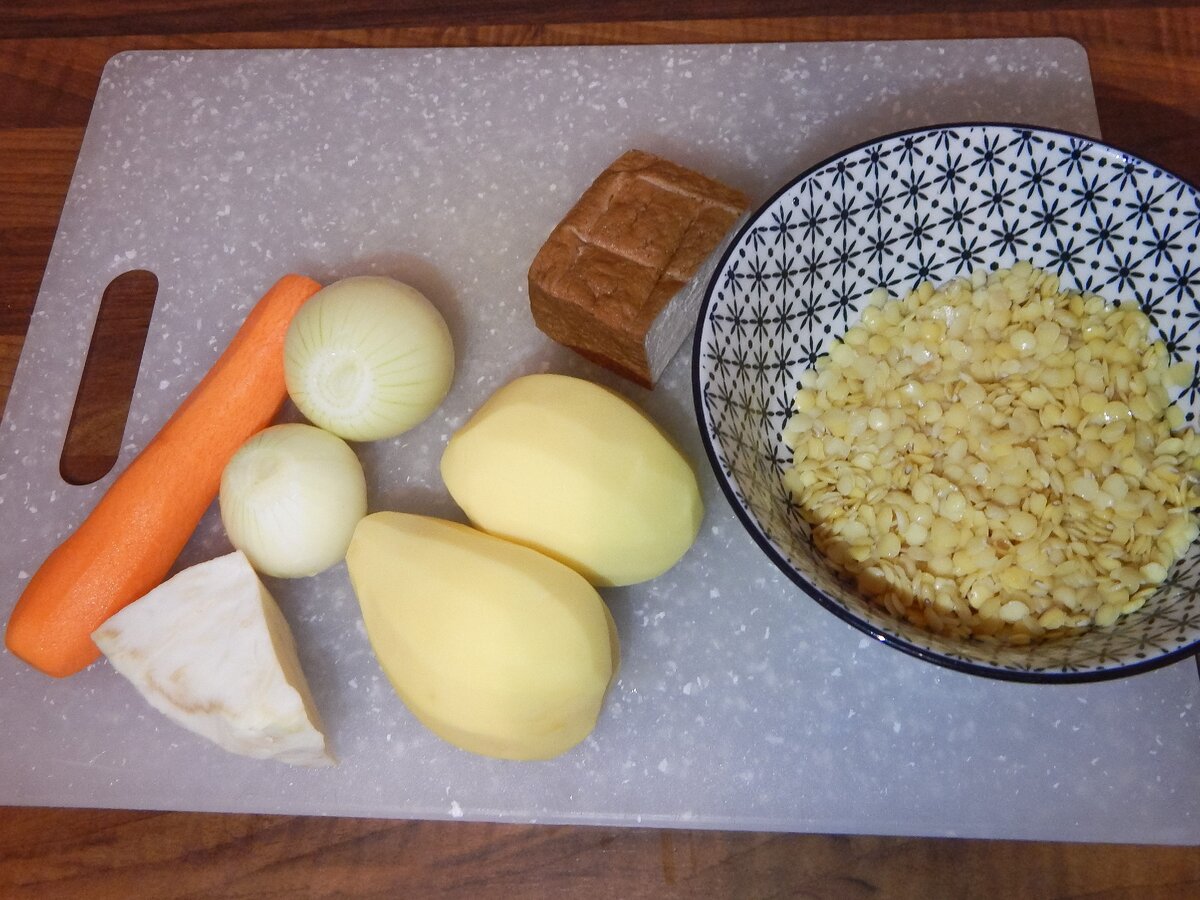 Из этого количества продуктов получится 3 хороших порции супа.