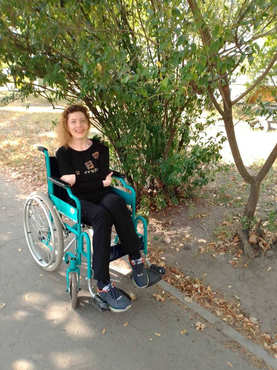 мне не нравятся такие фото, поэтому я стараюсь хоть на снимках выглядеть нормальной