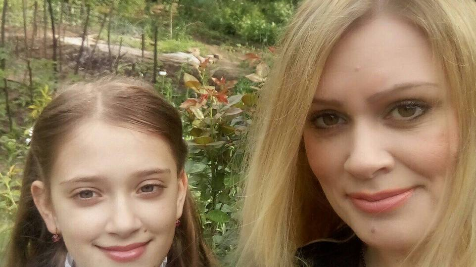 После развода дочь тянется к отцу. Я против, потому что 7 лет назад он оставил нас без денег и жилья