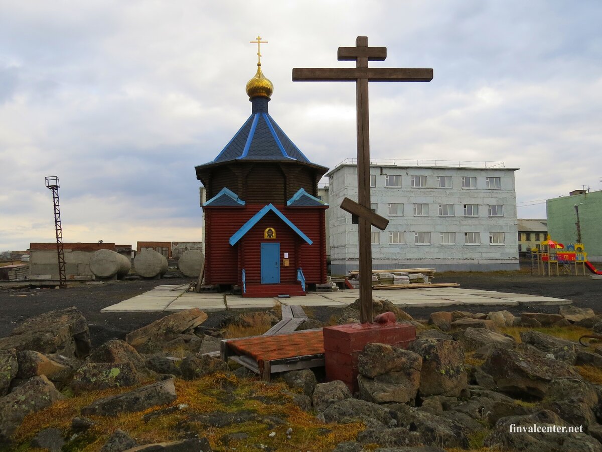 Поселок Диксон кладбище