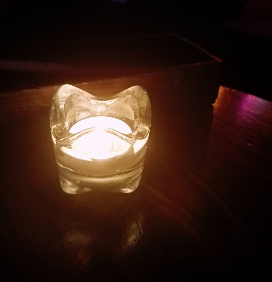 Это не лампочка, а просто красивая свечка)) Лайкните статью и подпишитесь на канал, плиз)