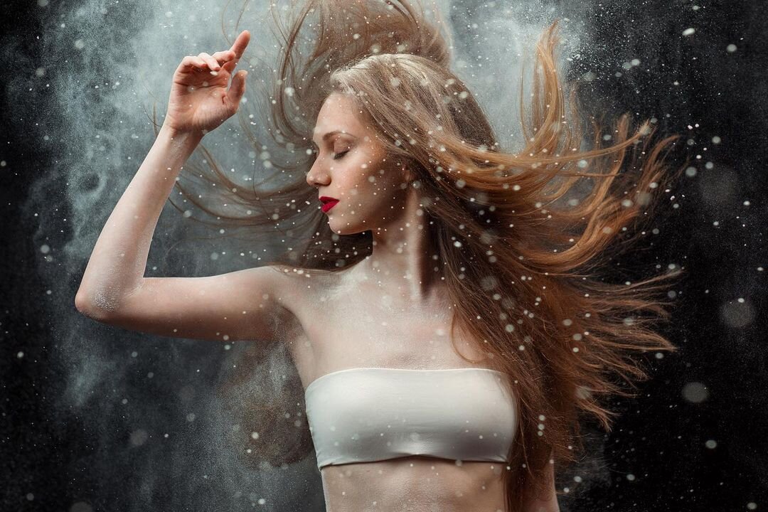 Фотосессия с мукой популярна, интересна, очень красива!

При фотосъемке можно использовать пшеничную муку,
тальк - очень легкий, дольше висит в воздухе, цветные порошки.

Для съёмки с мукой выигрышно будут выглядеть легкие платья, купальники, боди, спортивная одежда.

Хочешь фотосессию?
Звони!

https://oceanstars.ru

☎ +7 (495) 795-33-33

Наш адрес: Москва, ул. Академика Королева, д. 13, стр. 1
⏰Ждем вас ежедневно с 10-00 до 22-00