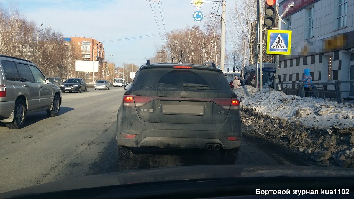 Задняя часть автомобиля при переходе от KIA Rio X-Line к KIA Rio X почти не изменилась. Автор фотографии kua1102