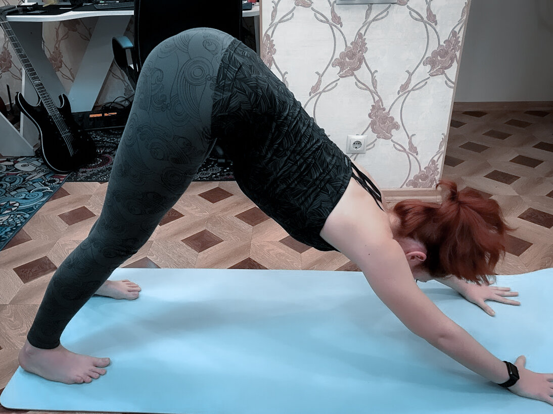 Адхо Мукха Шванасана