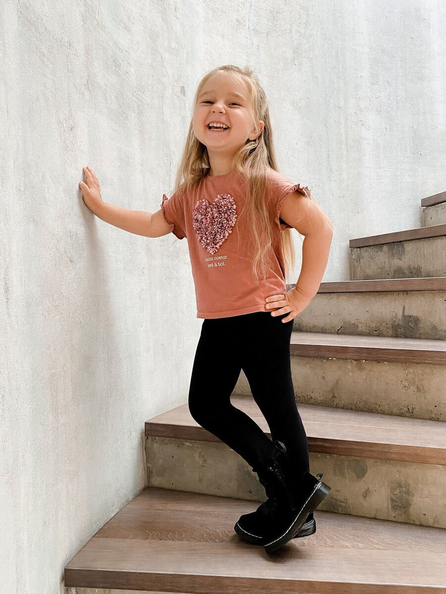 девочки в леггинсах Лосины и леггинсы для девочки: выбираем и сочетаем так, чтобы было круто |  Всё ПоКарману | Дзен