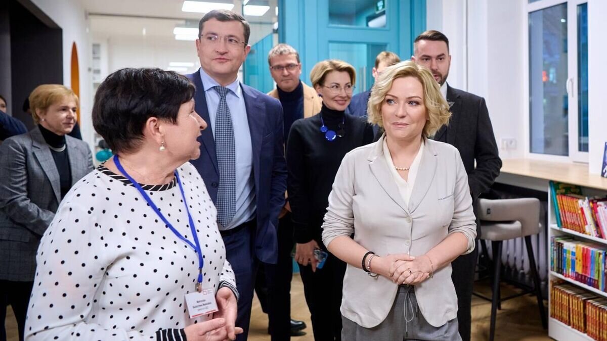    Министр культуры РФ Ольга Любимова совместно с губернатором Нижегородской области Глебом Никитиным приняла участие в открытии первой региональной Лаборатории детского и подросткового чтения "#ЗнайЧитай" © Фото пресс-службы Министерства культуры РФ