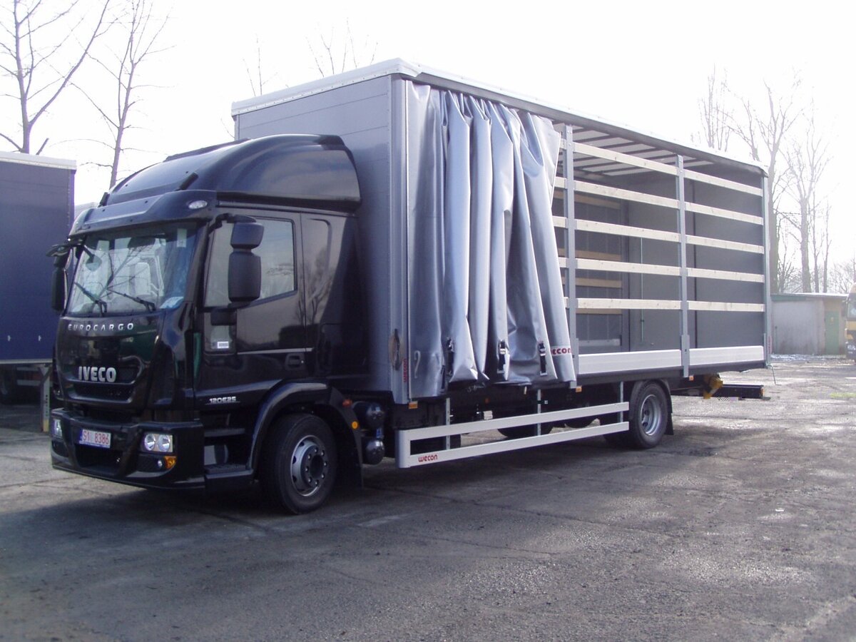 Кузов штора. Бортовую платформу с тентом на базе isuzu fsr34ulp. Кузов шторка. Камаз 43 0 8 тент. Кузов шторка.