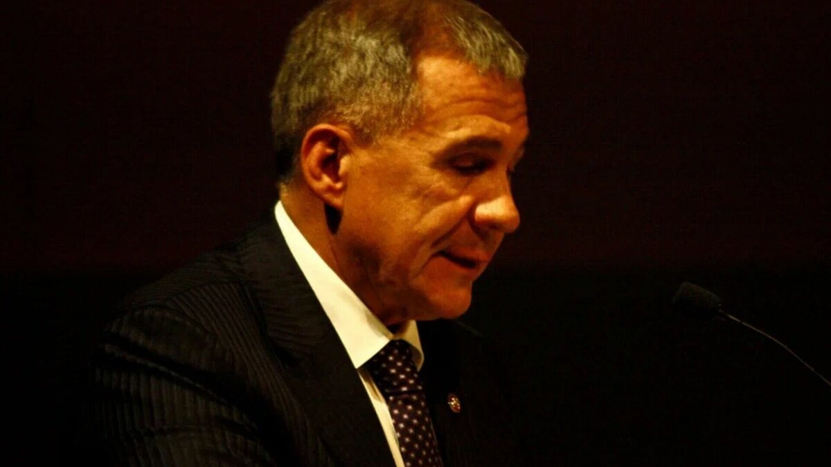     Глава Татарстана Рустам Минниханов поручил проработать вопрос благоустройства Черемшана. Об этом он заявил в ходе заседания Совета муниципалитета, передает пресс-служба руководителя региона.