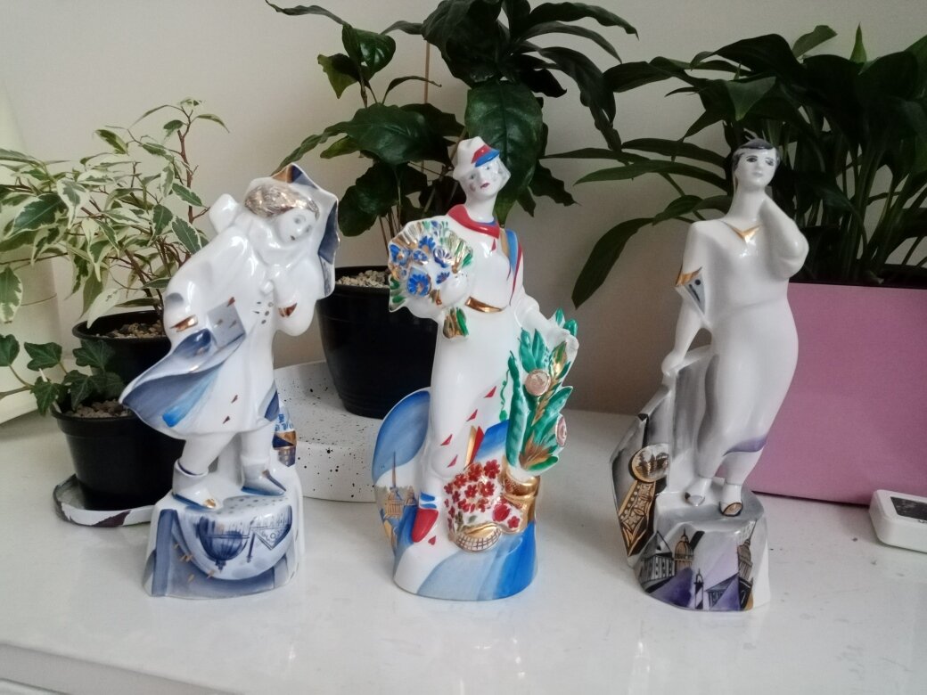 Эльвира Еропкина. "Ветер", "Цветочница", "Белая ночь". Фото скульптур из личной коллекции автора.