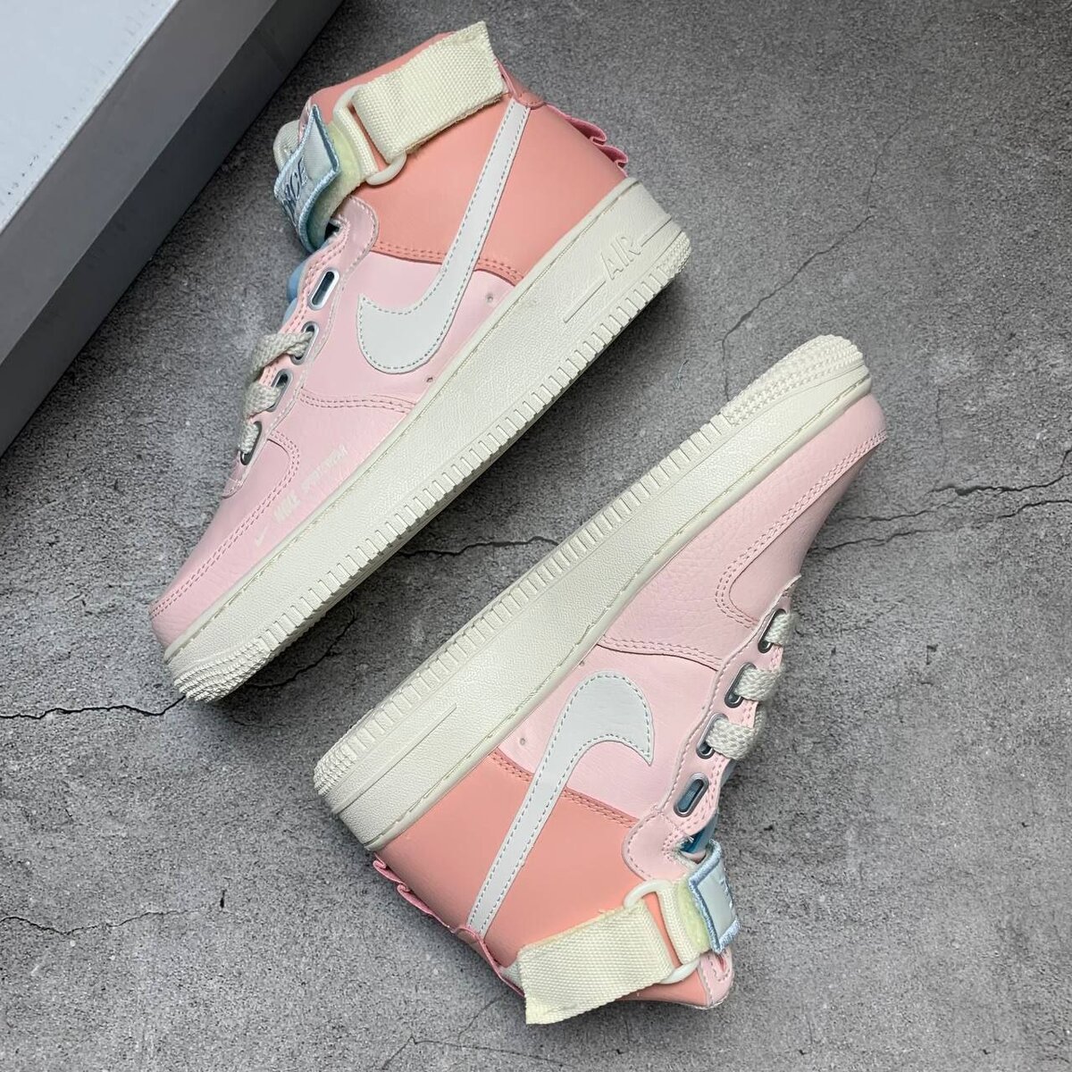 Air Force 1 High Utility Force is Female Echo Pink Sail CQ4810-621