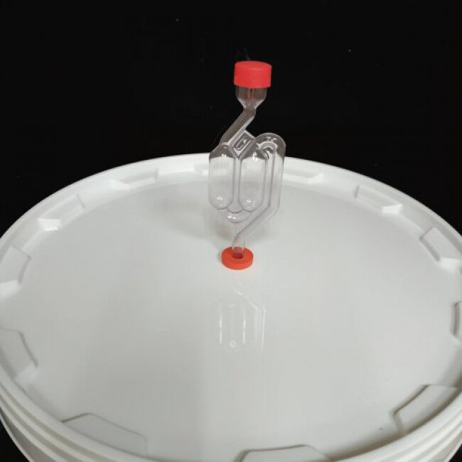 Гидрозатвор на бродильной ёмкости