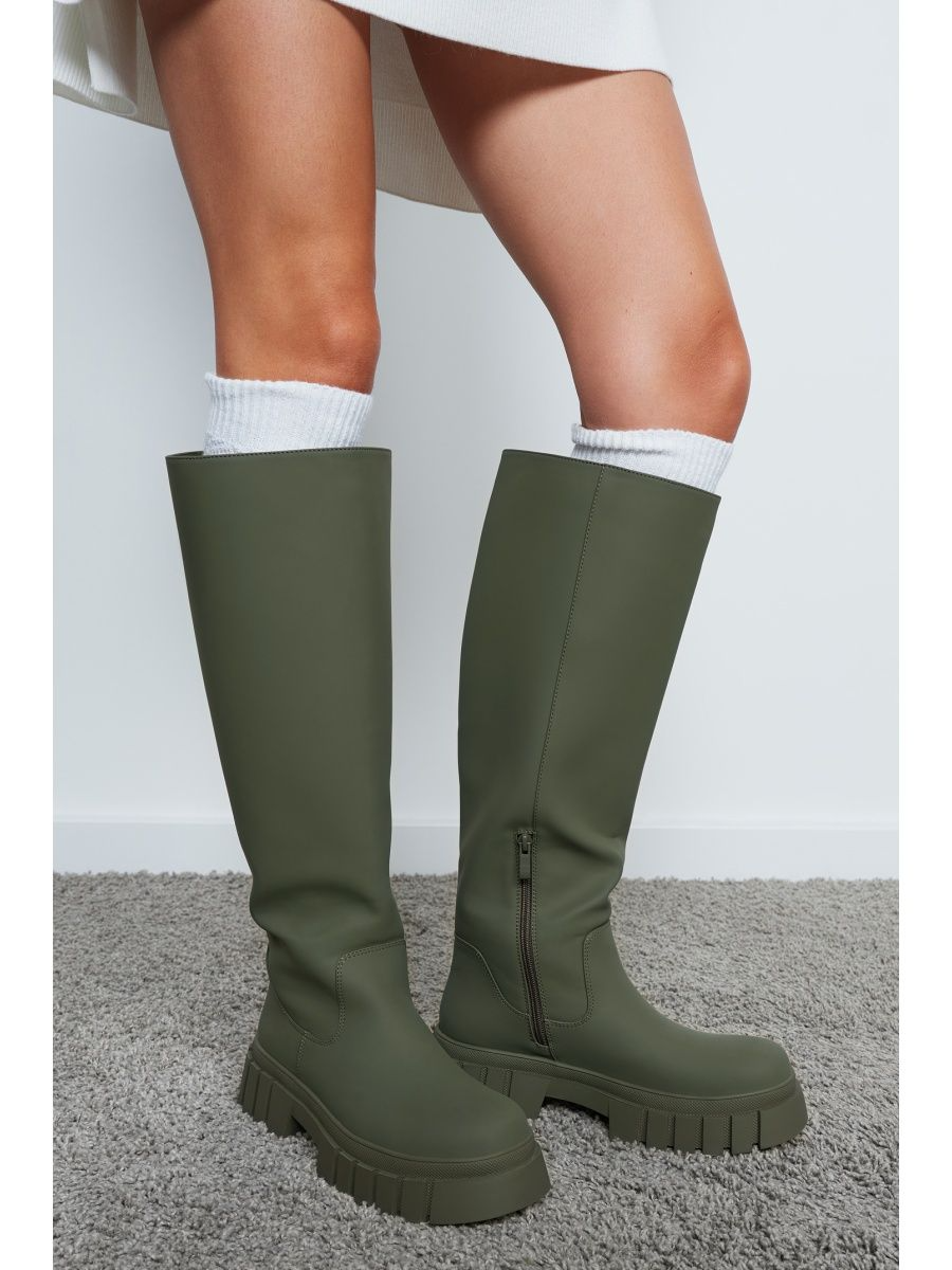       Цена — 1299 рублей.