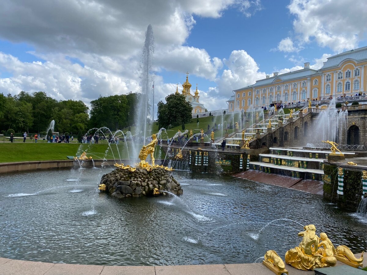 Музей-заповедник «Петергоф». Цент большого каскада - Самсон