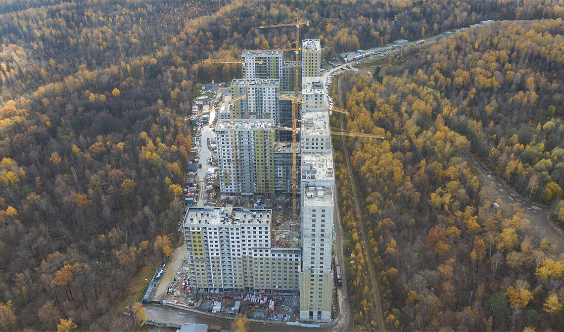 Жк лосиноостровский купить. ЖК светлый мир сказочный лес. Жилой комплекс в Лосином острове сказочный лес. Лес ЖК Сокольники. Сказочный лес Москва Лосиноостровская улица.