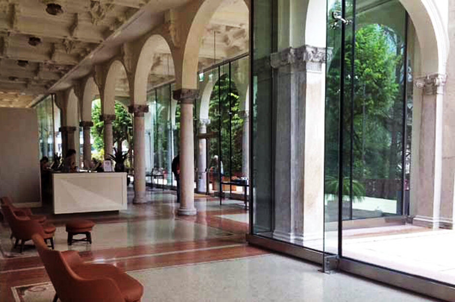 Историческое здание терм встречает своих гостей