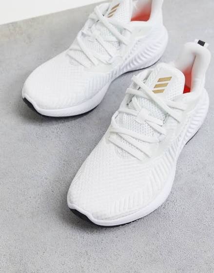 2.Adidas Alphaboost

