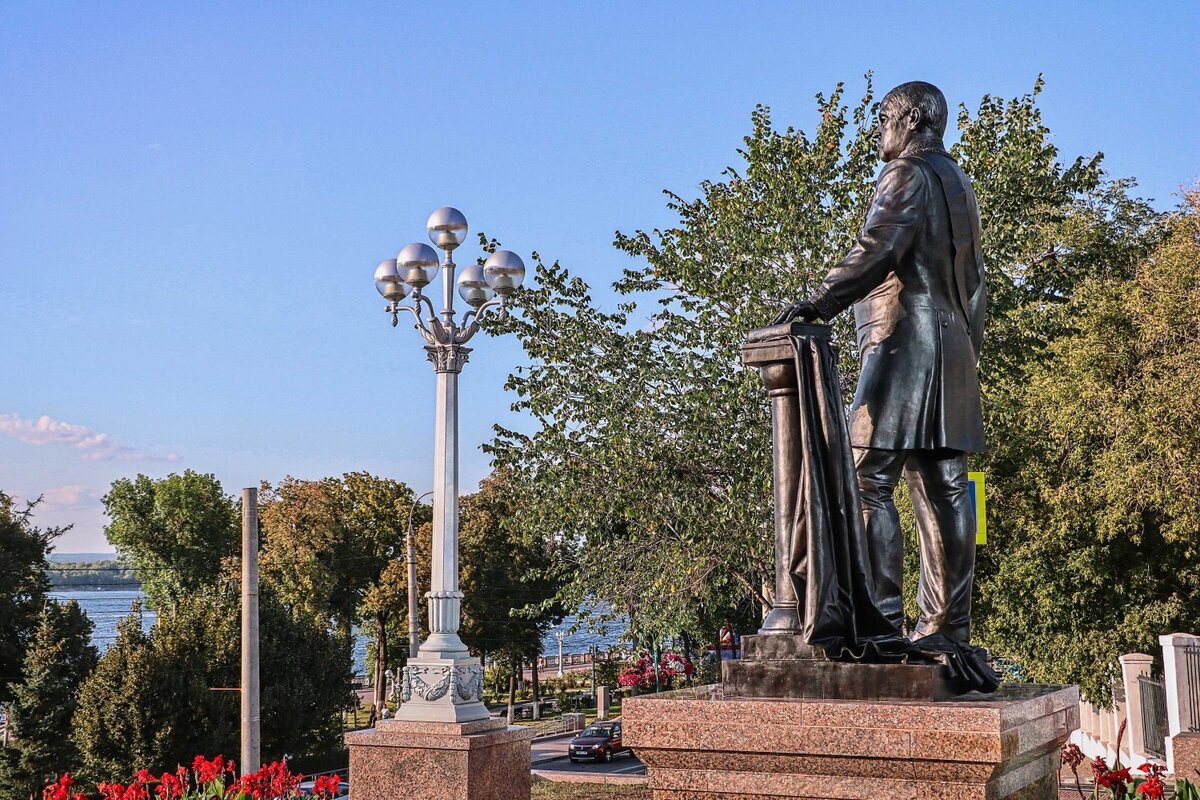 Памятник П.В. Алабину на Красноармейском спуске в Самаре. Фото отсюда: https://drugoigorod.ru/alabin-gotov/