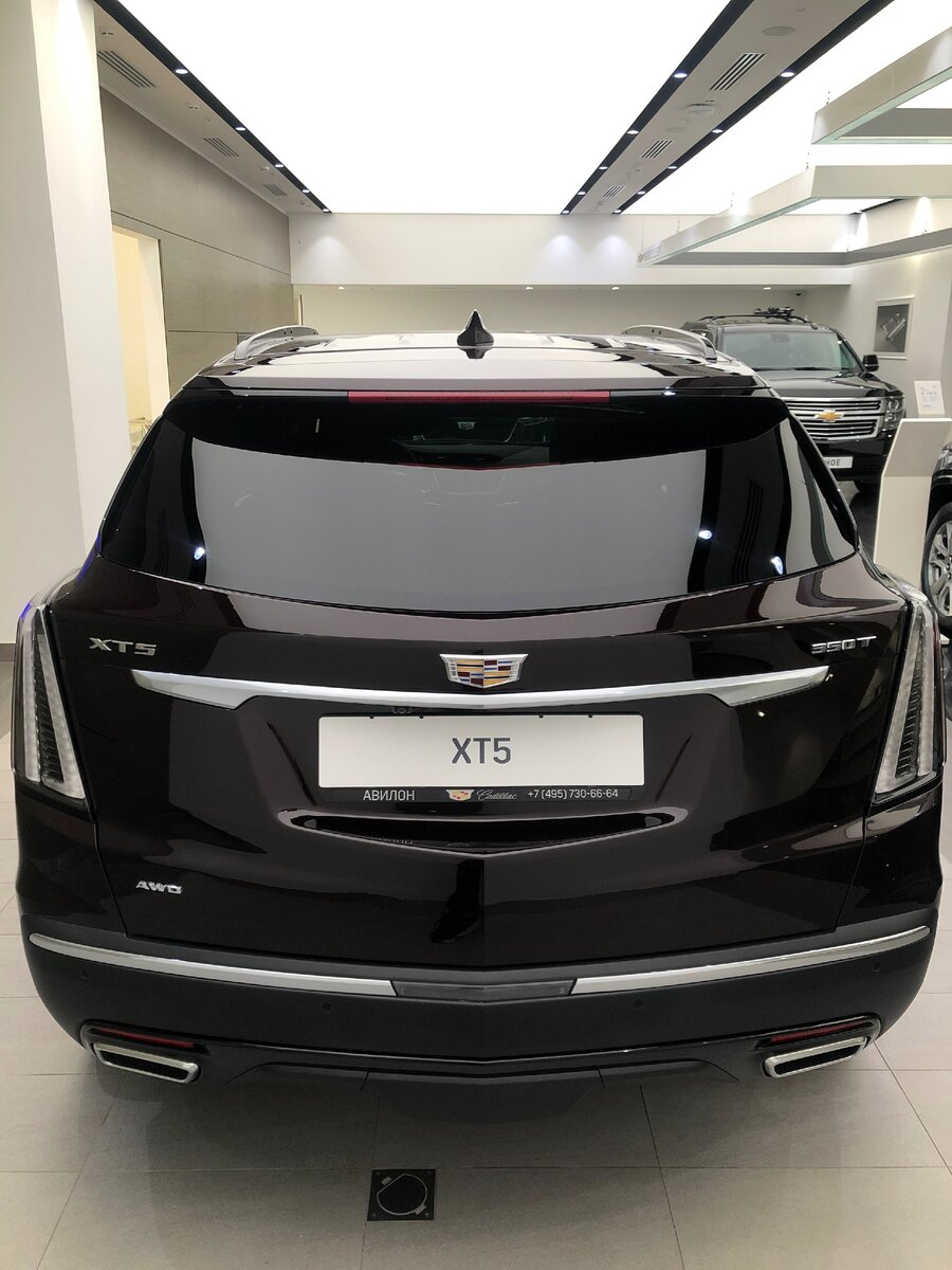 Cadillac xt4 отличие от xt5