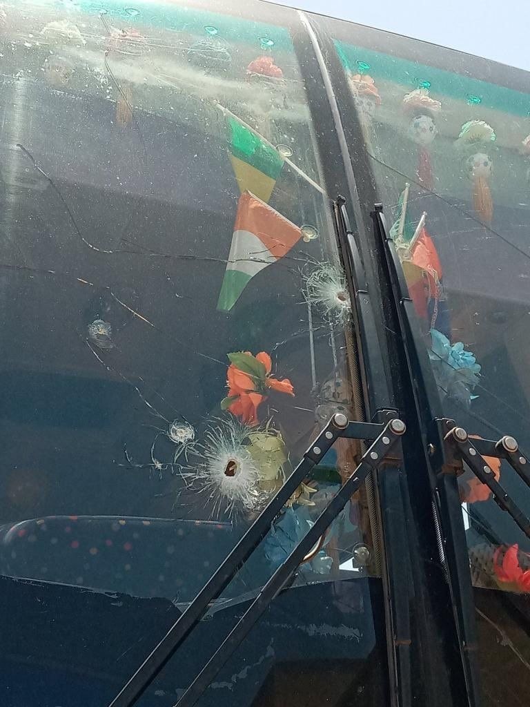 Французские военные открыли огонь по автобусу в Мали.