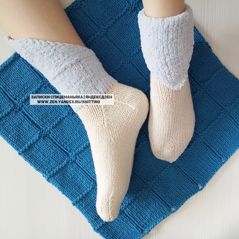 Потрясающие, кайфовые носки с мериносом, ушло 2 мотка SEAM Merino Platinum Nuovo (по 405 рублей моток, без учета доставки, это примерно +250-350р) Вязание для бедных, говорите? 