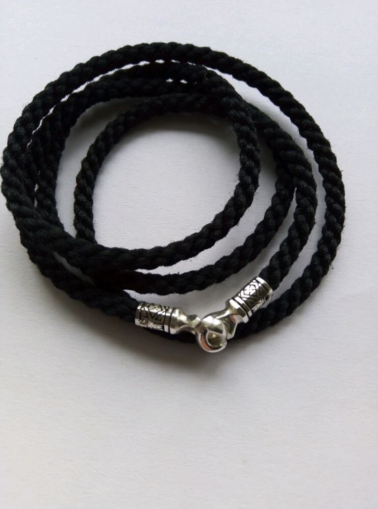 шнурок для крестика мужской 