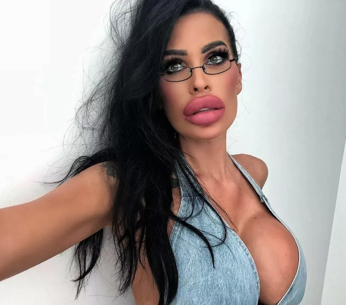 Медсестра Тара Джейн МакКонахи потратила 5,4 млн рублей на улучшение внешности