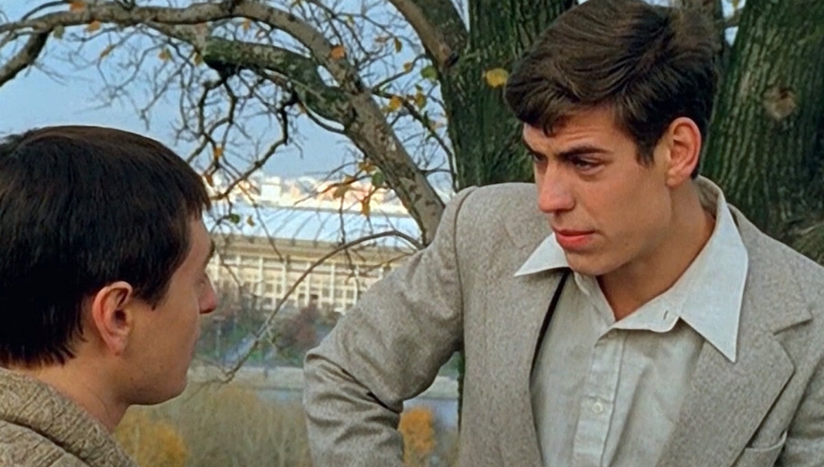 Дмитрий Дюжев (Космос), Сергей Безруков (Саша Белый), Кадр из кинофильма "Бригада", 2002 г, режиссер Алексей Сидоров. сценаристы Игорь Порублев, Алексей Сидоров, Александр Велединский, композитор Алексей Шелыгин. Скриншот кадра для иллюстрации