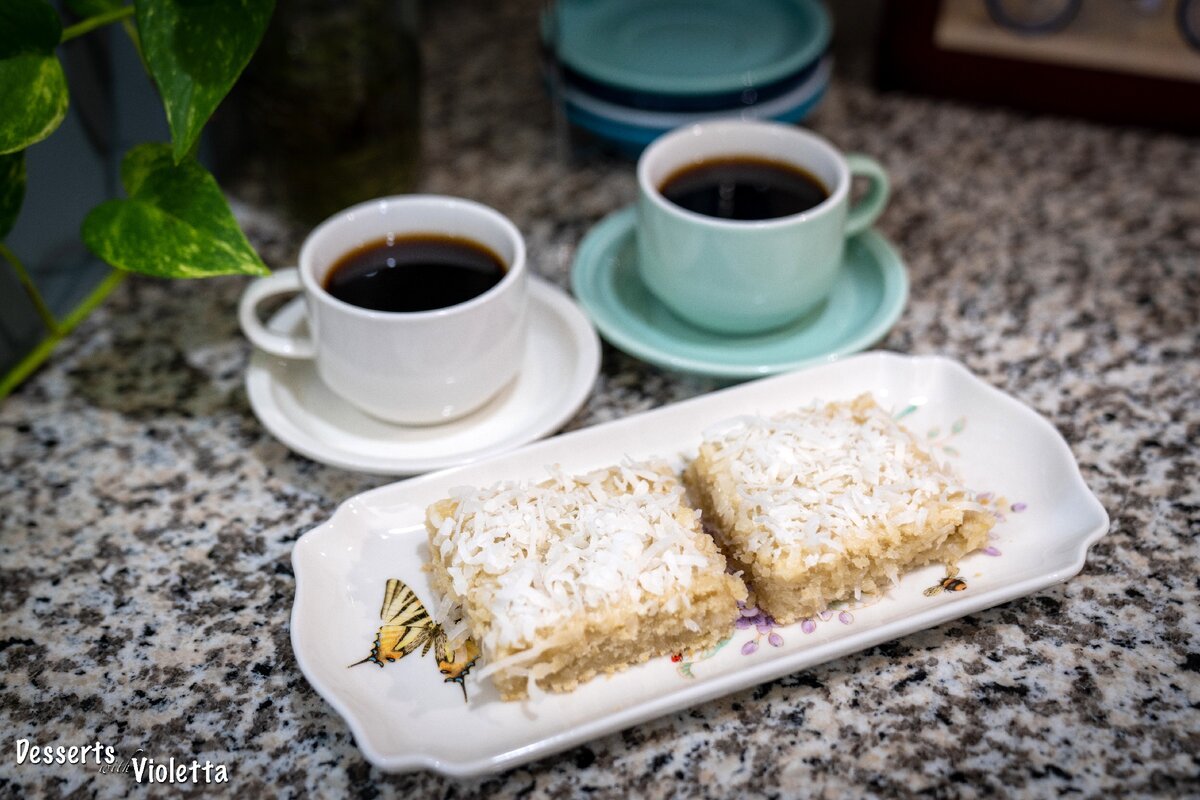 Кокосовые Пирожные с Кофе