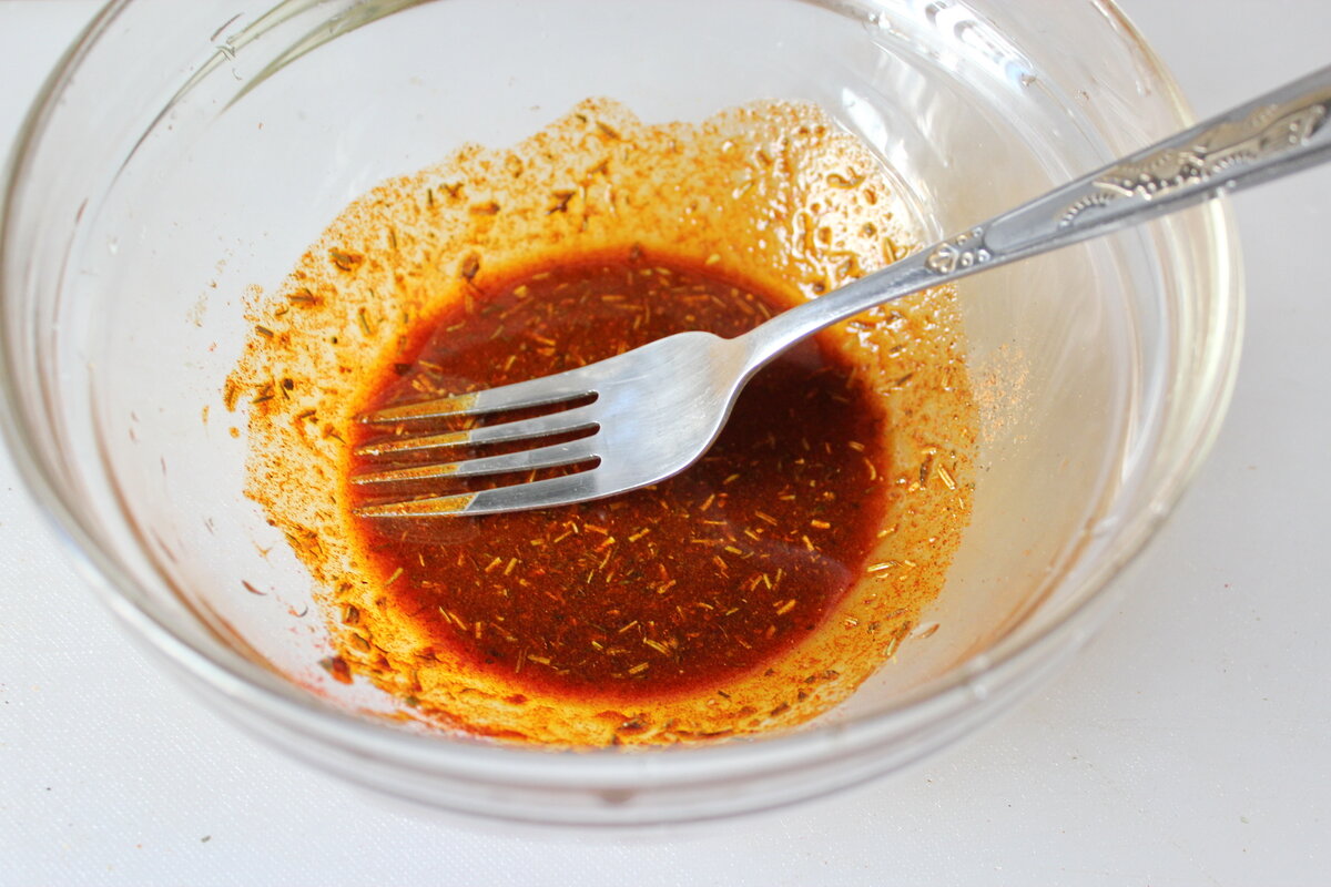 Смесь специй с маслом.