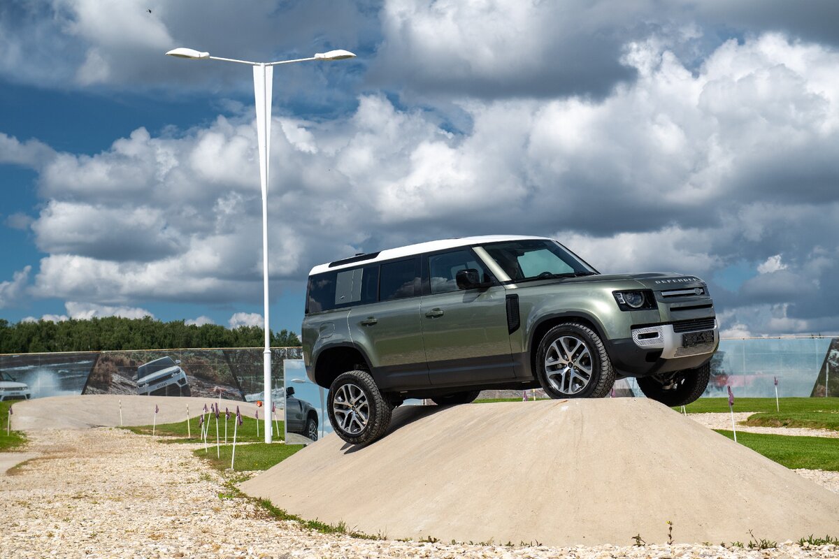 Land Rover 2025